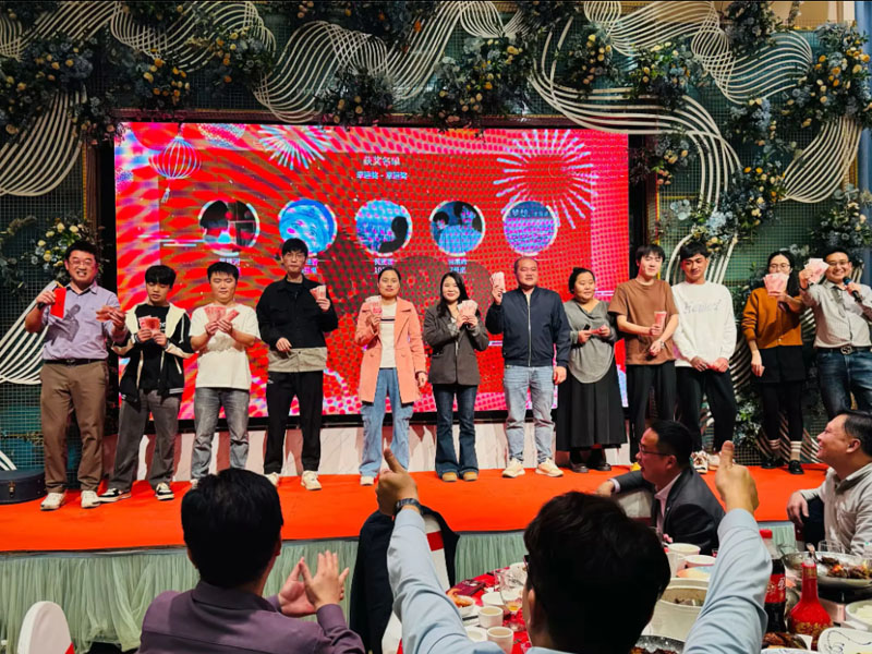 Rongguanghui Optoelectronics' regular team building activities