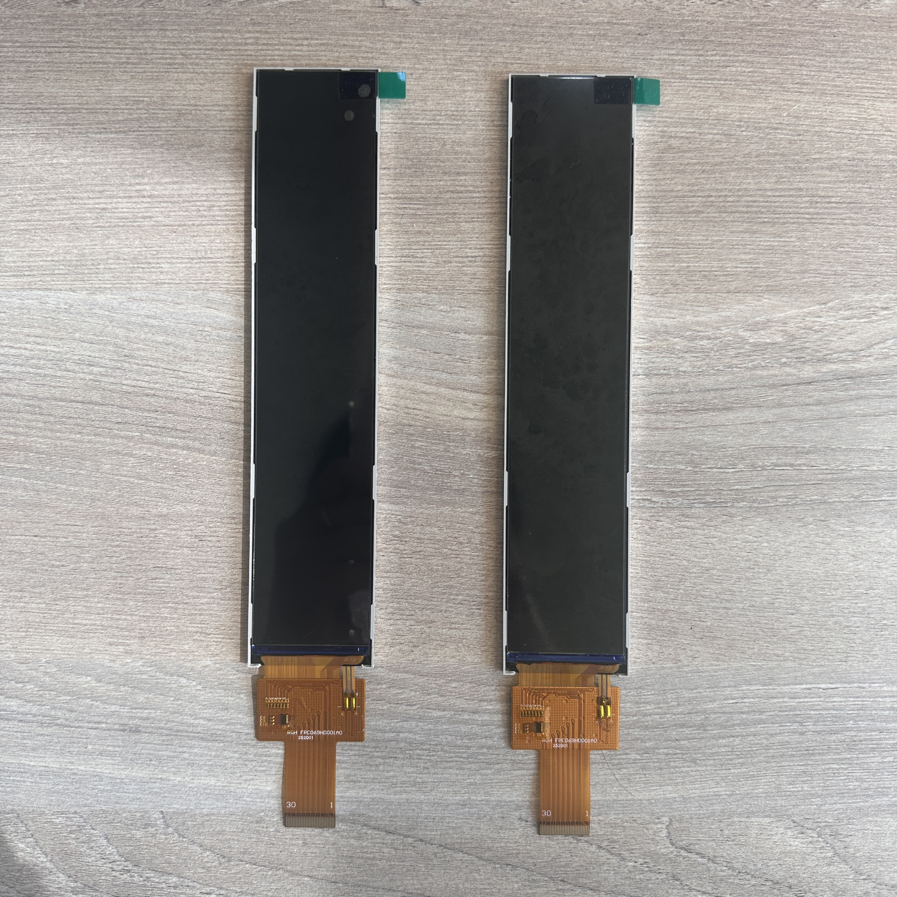 High-Resolution 6.9 Inch TFT LCD Display with 262K Colors - view 4