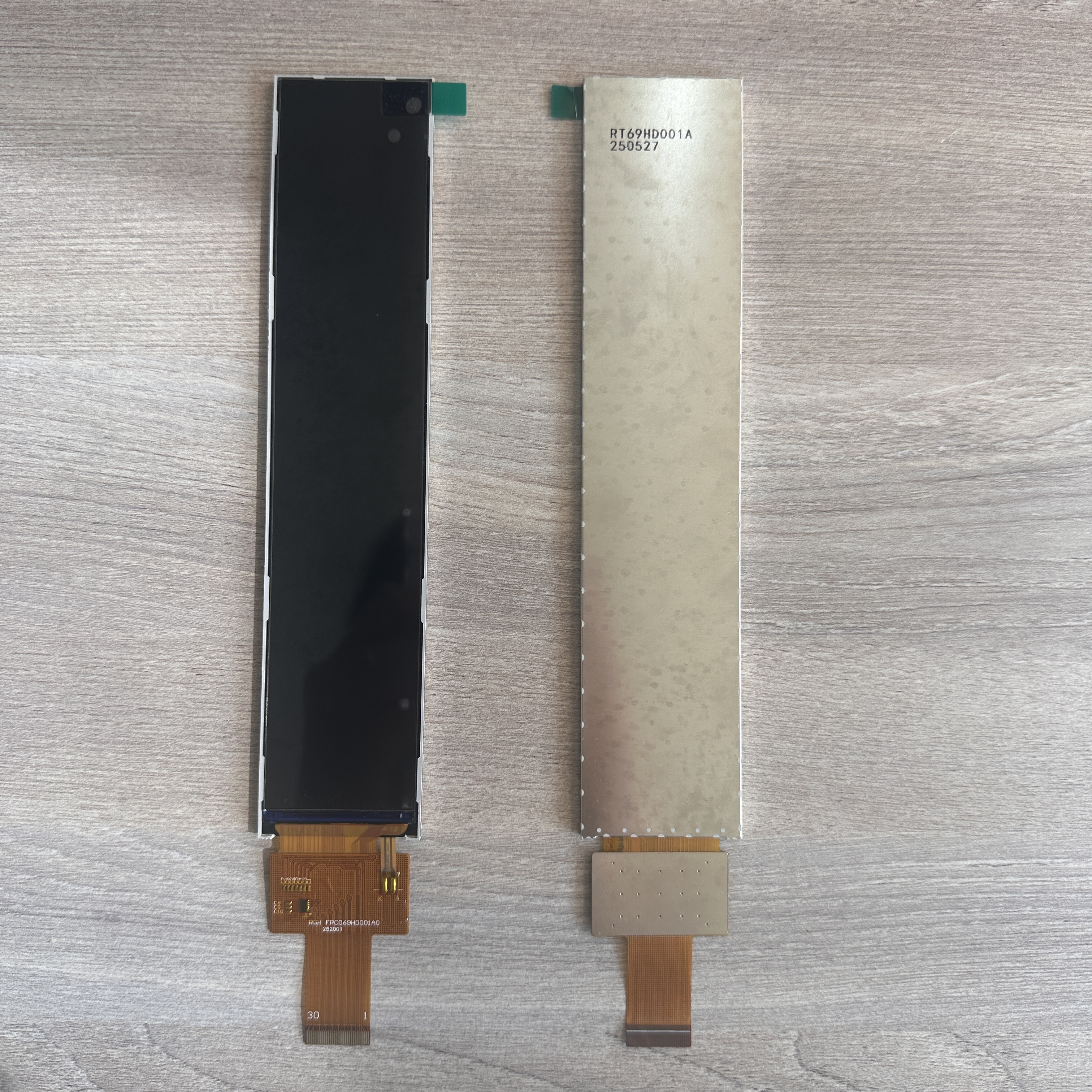 High-Resolution 6.9 Inch TFT LCD Display with 262K Colors - view 1